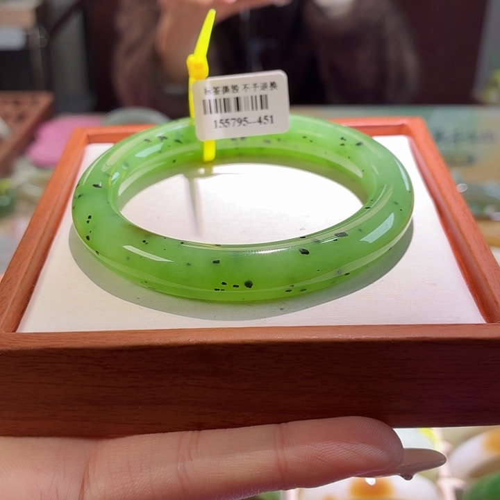 和田玉未镶嵌手镯57/58