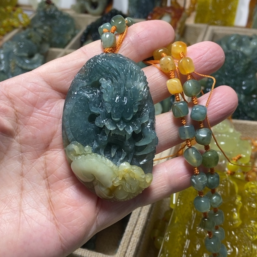 【闪购商品】未镶嵌蛇纹石玉颈饰