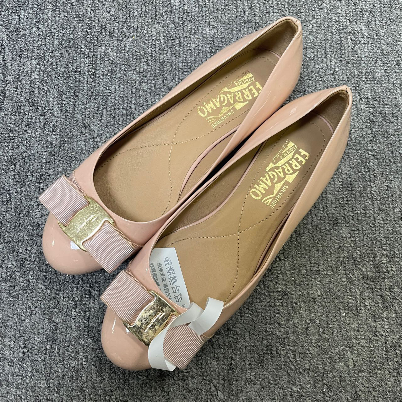 95新 FERRAGAMO/菲拉格慕 Varina平底套脚休闲单鞋 35.5码/6049