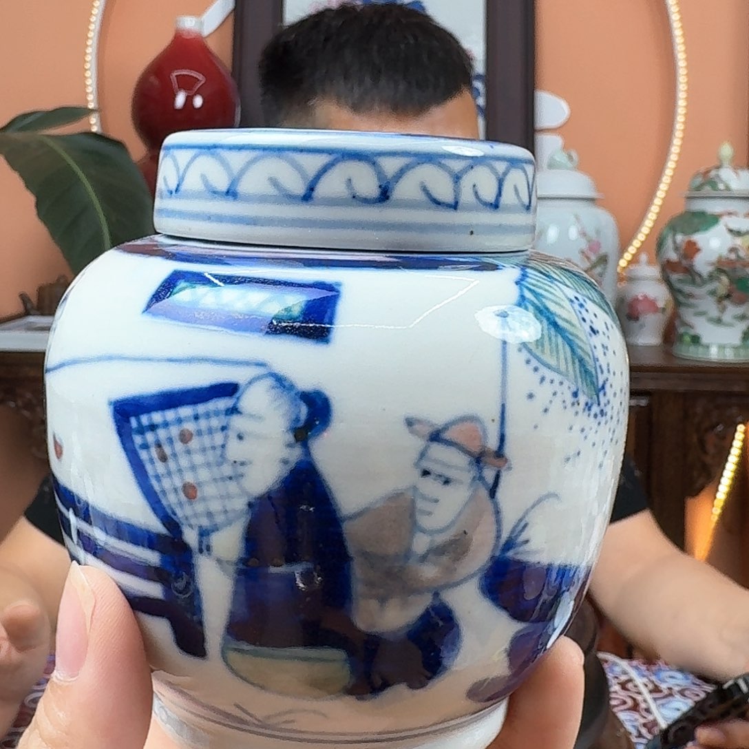 景德镇陶瓷手绘罐子