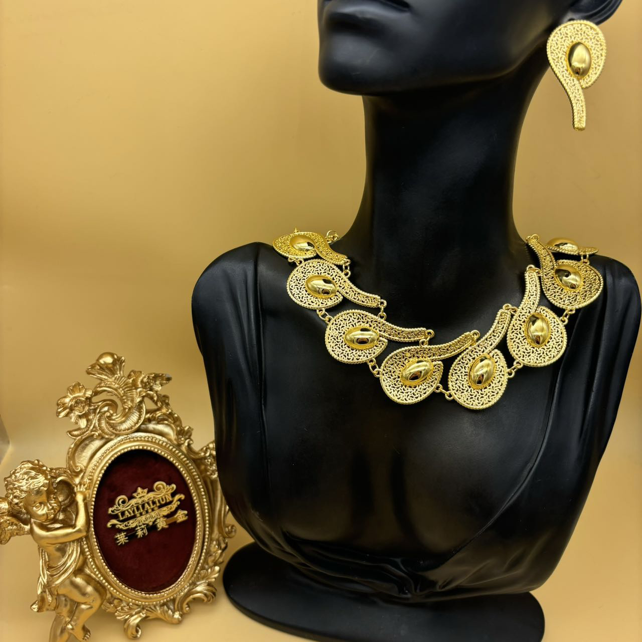 A播 38.54g 足金999 套链e