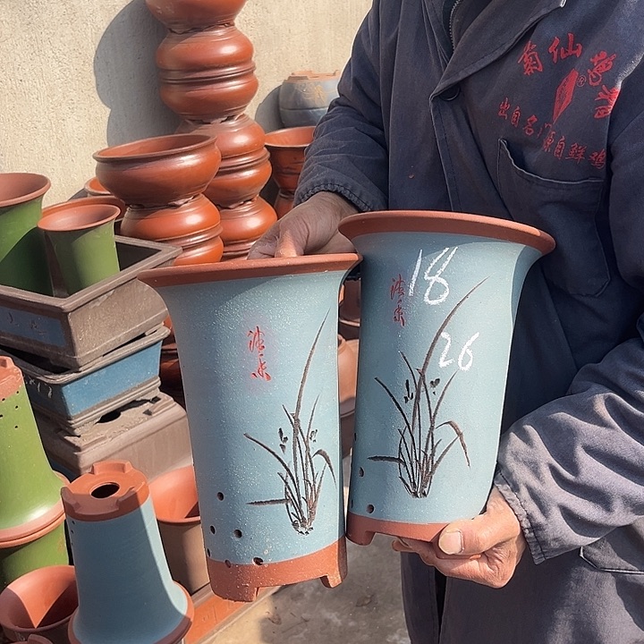 紫砂紫砂花盆和小