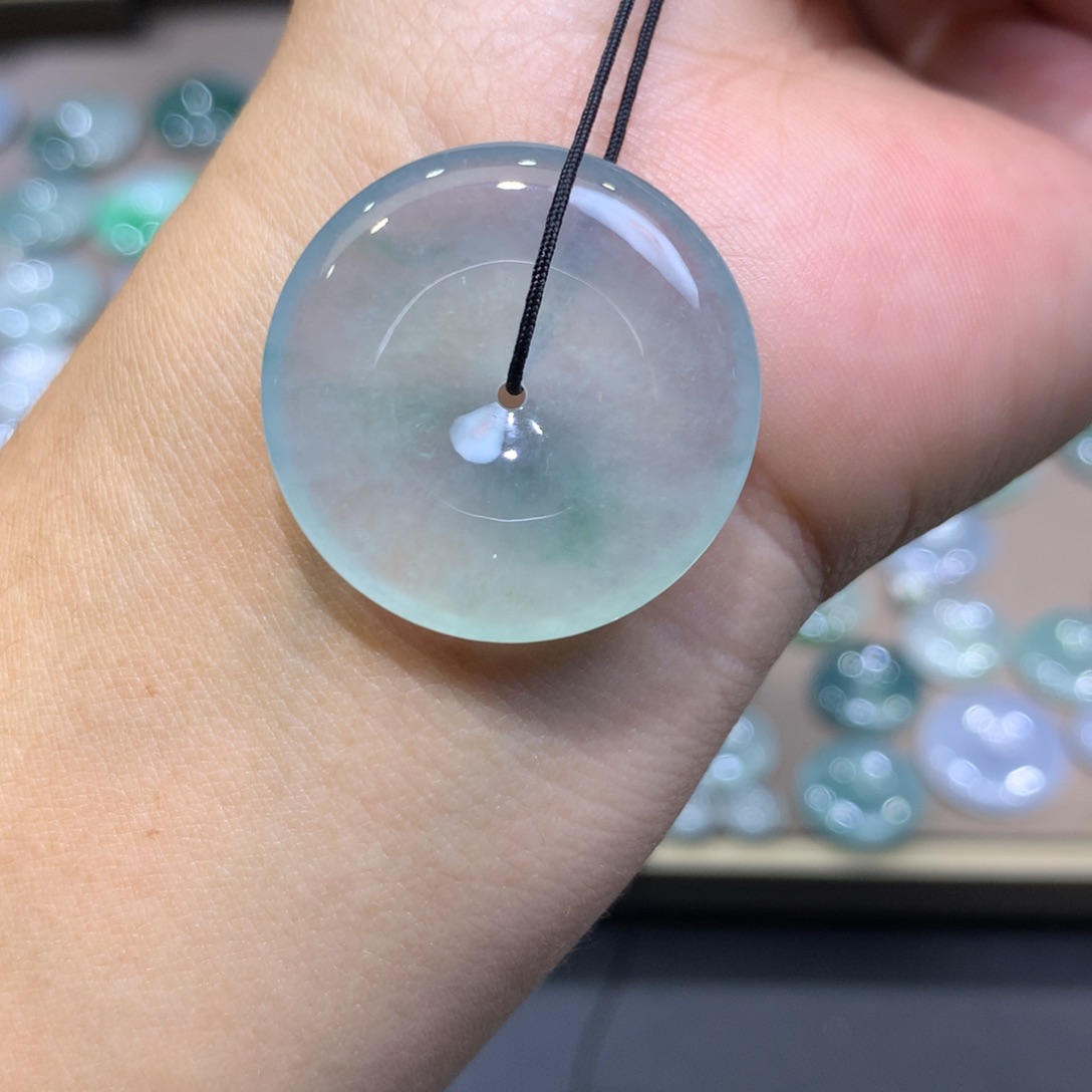 翡翠未镶嵌颈饰平安扣28.7*5.5