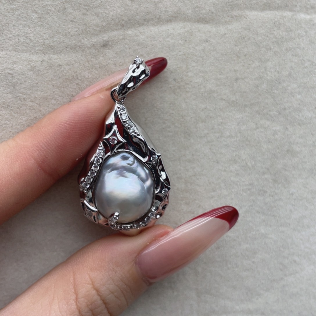 颈饰银S925镶嵌海水珍珠X77