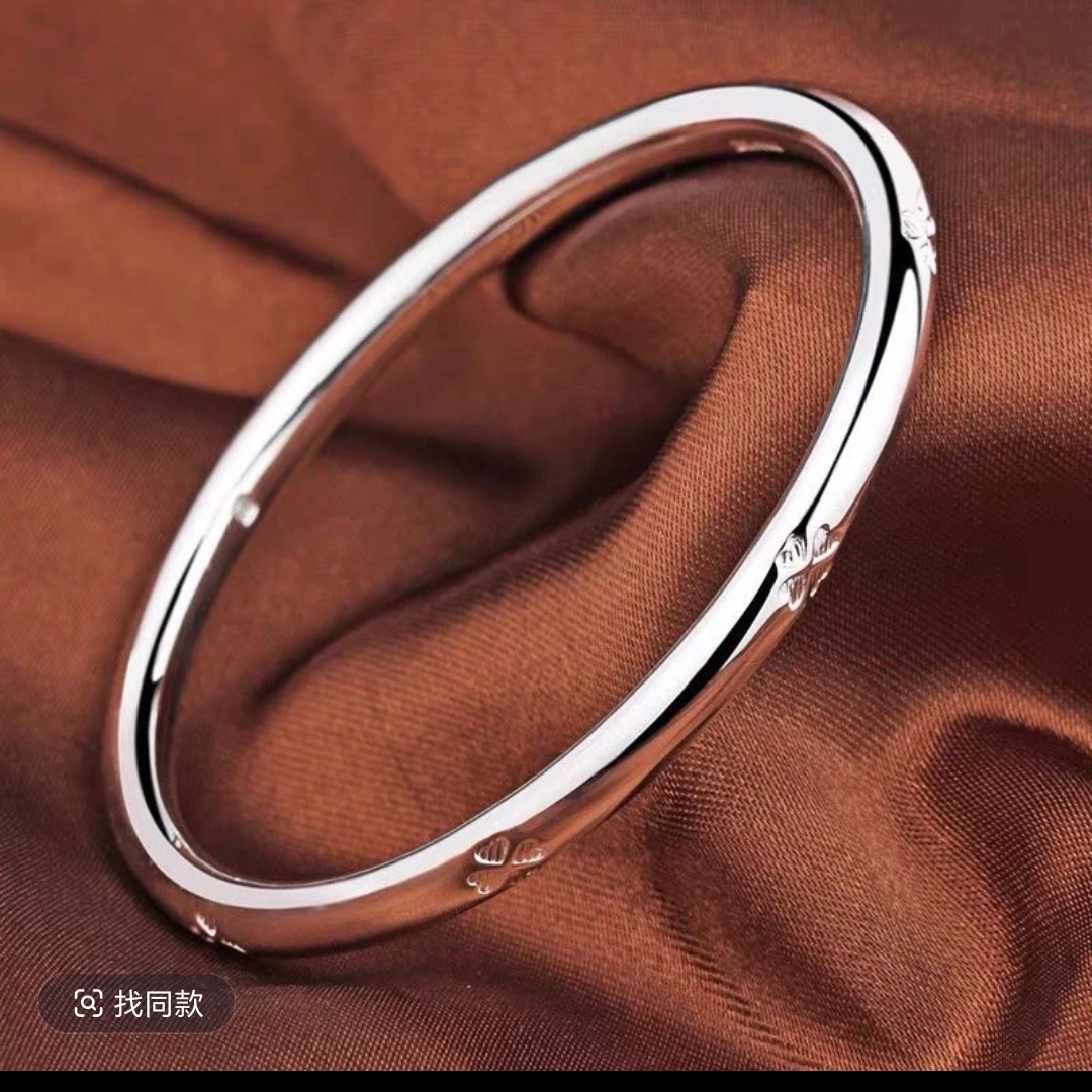 足银手镯 四叶草银手镯足银9999闭口实心年轻款个性时尚简约银镯