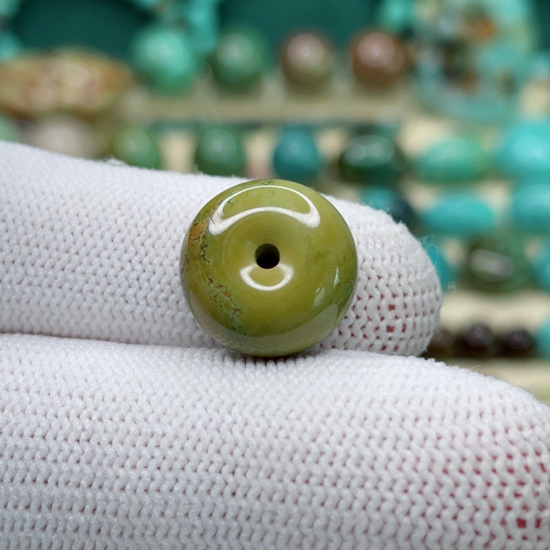 未镶嵌绿松石颈饰