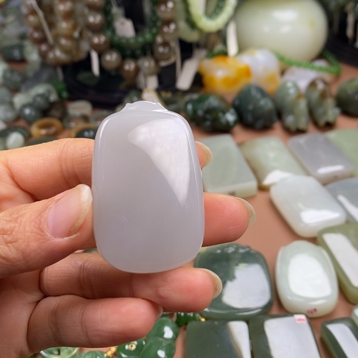 和田玉未镶嵌颈饰予