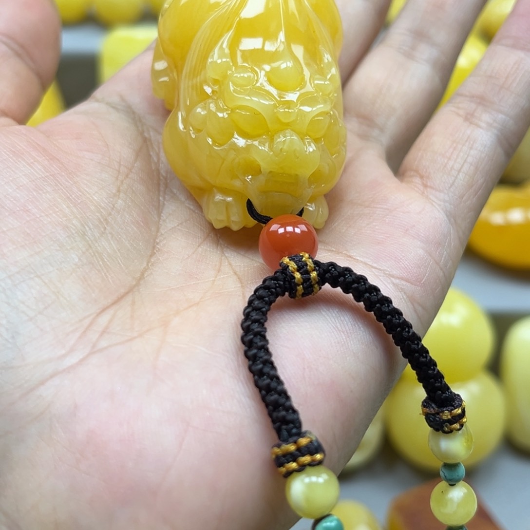 蜜蜡珠宝奇石未镶嵌