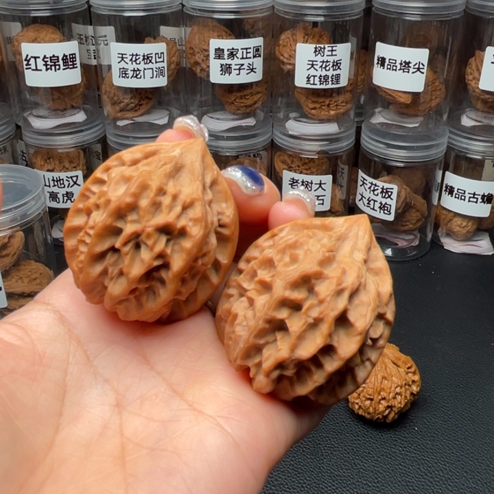 文玩核桃吊坠曹大龙38