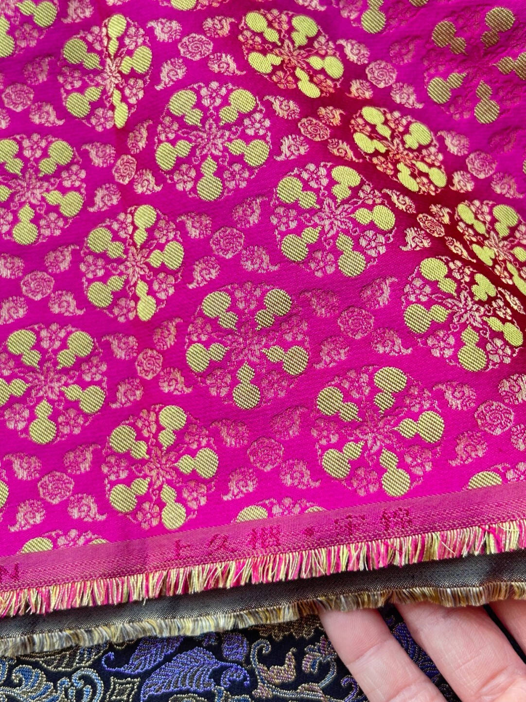 上久楷芭比粉五湖四海小葫芦名家宋锦可做手机壳发夹Diy