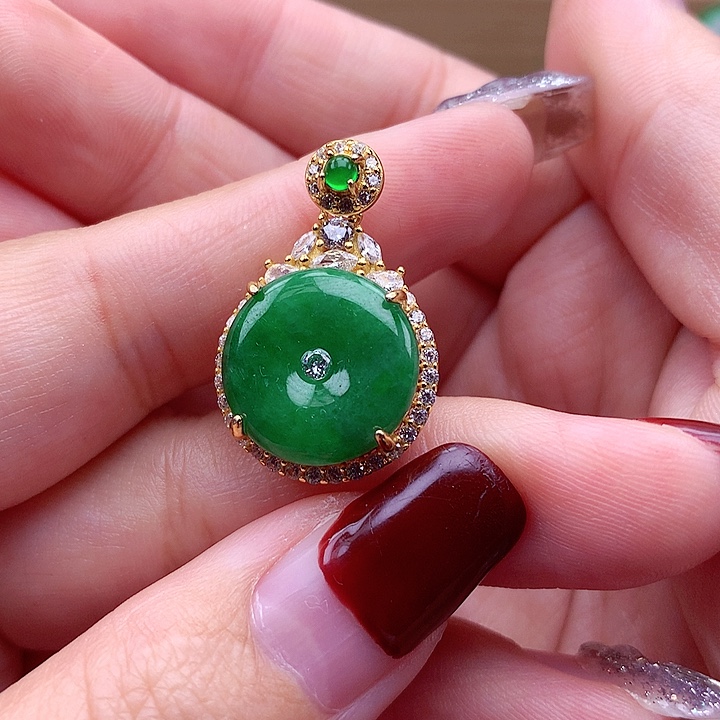 翡翠颈饰银S925镶嵌翡翠