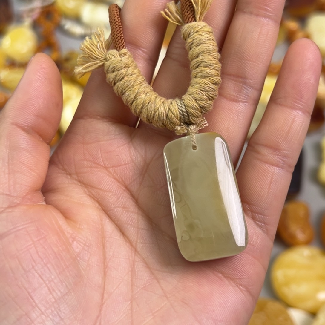 蜜蜡裸石未镶嵌蜜蜡