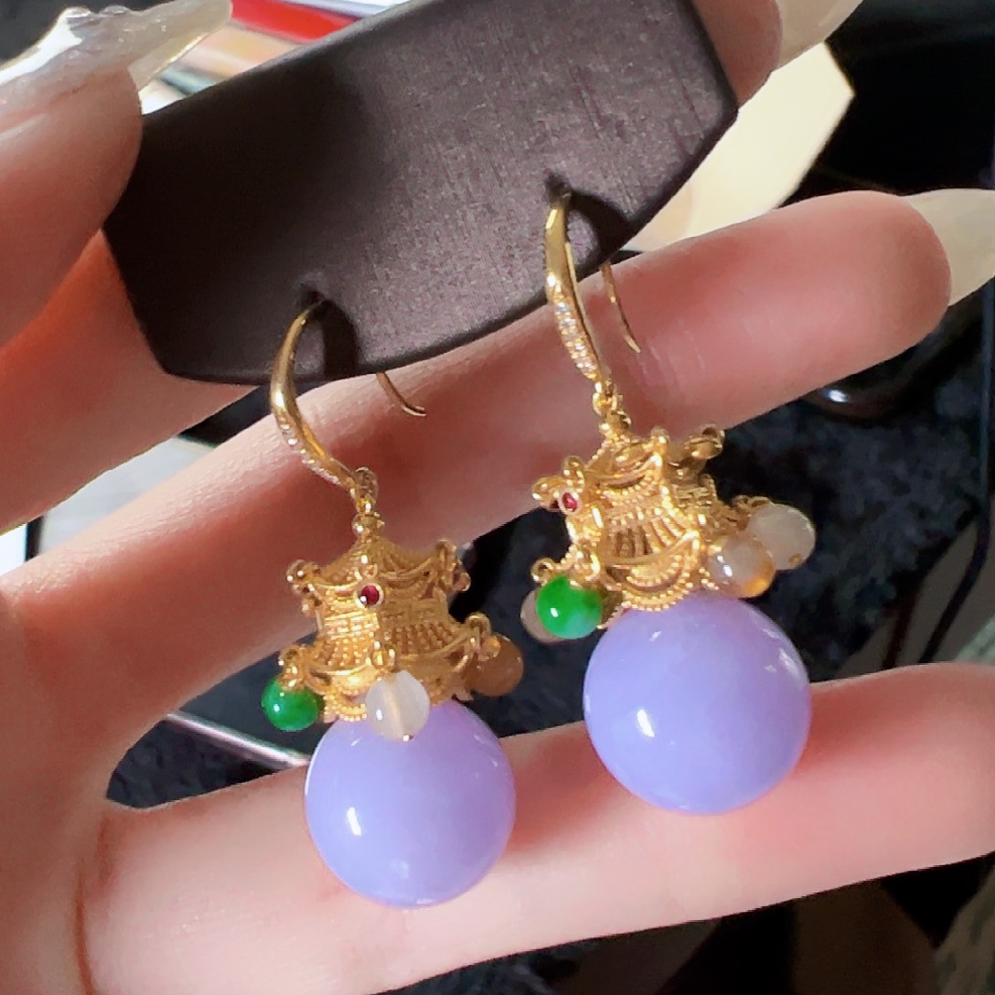 翡翠耳饰18K金镶嵌签收后24小时鉴赏期，过时不退