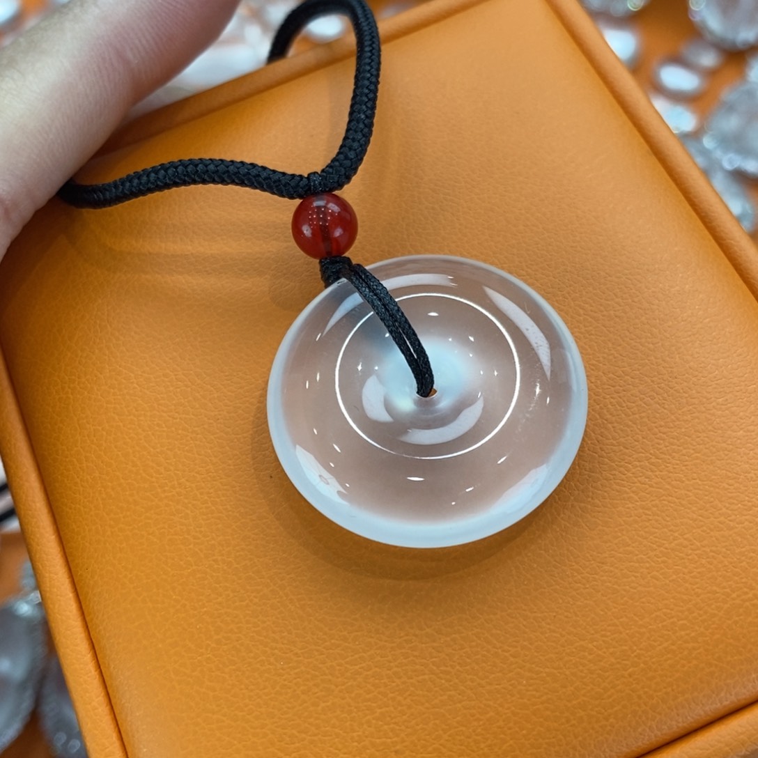 石英质玉吊坠(赠链)未镶嵌敲**哒