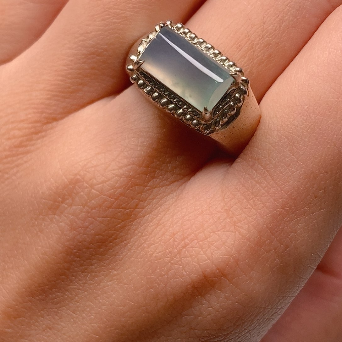 翡翠戒指未镶嵌马鞍