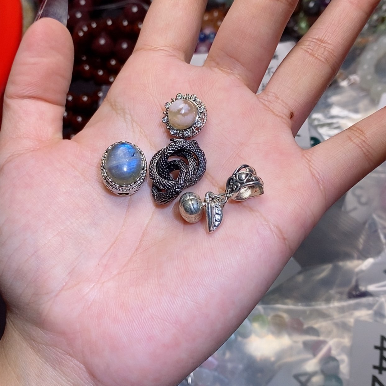 【闪购商品】水晶手串未镶嵌魔盒443