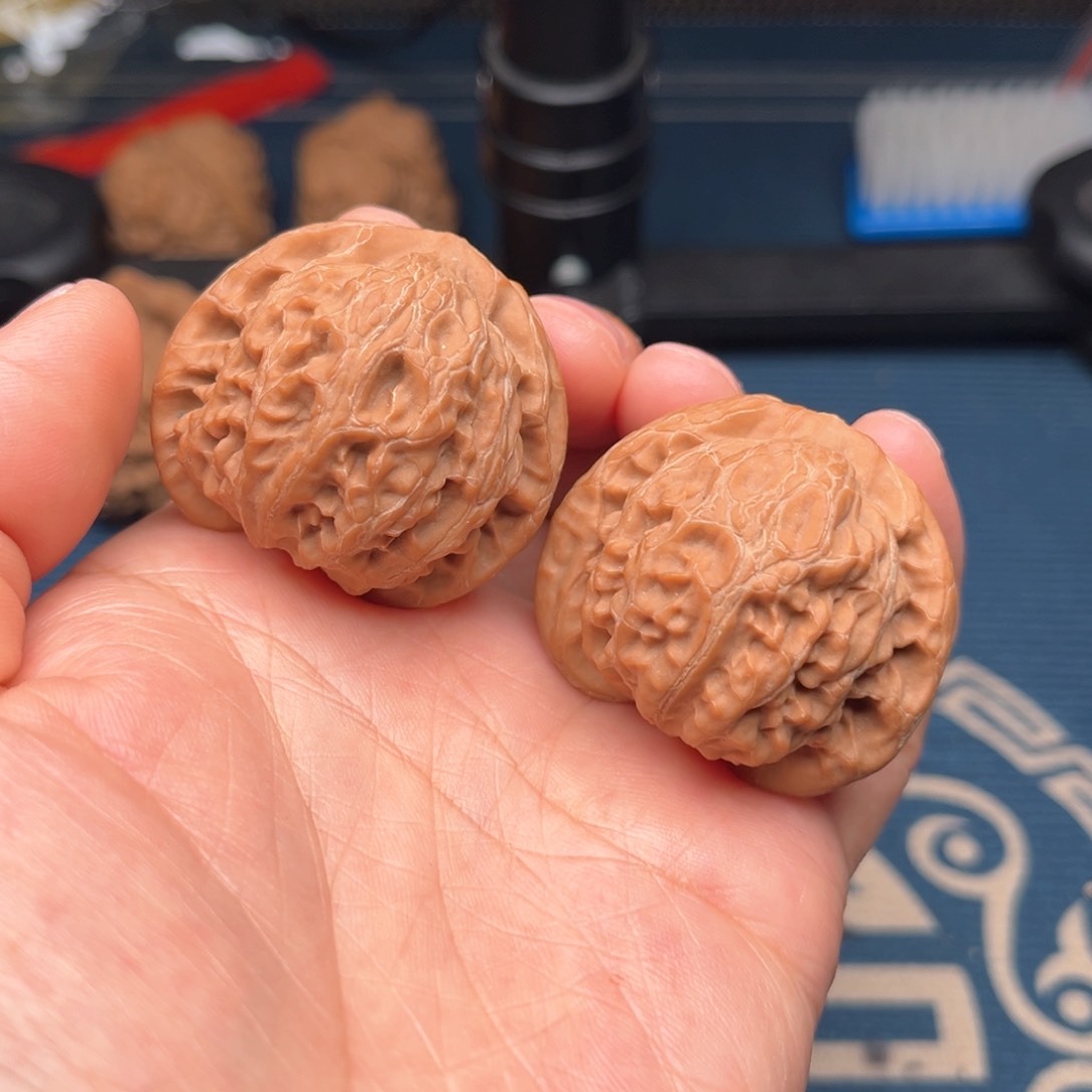 文玩核桃把件宫灯