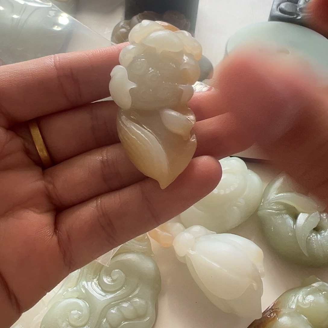 和田玉未镶嵌颈饰