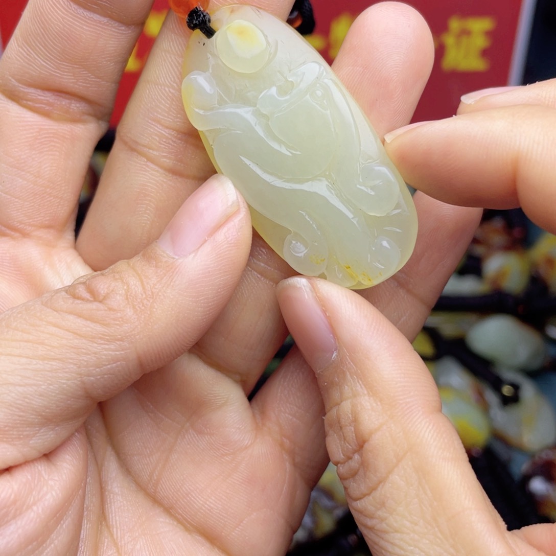 和田玉颈饰未镶嵌