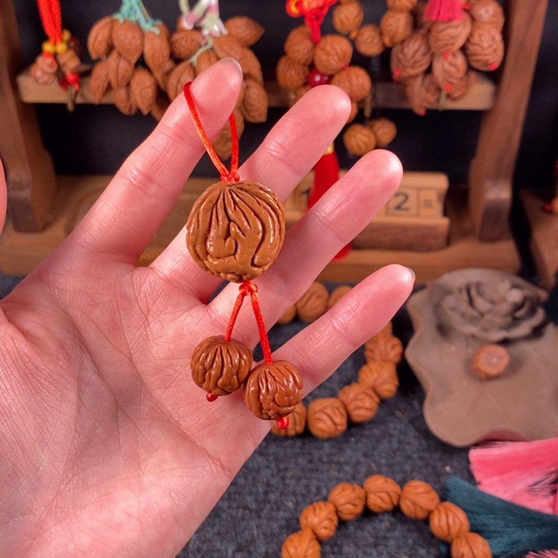 吊坠桃核桃枭挂件