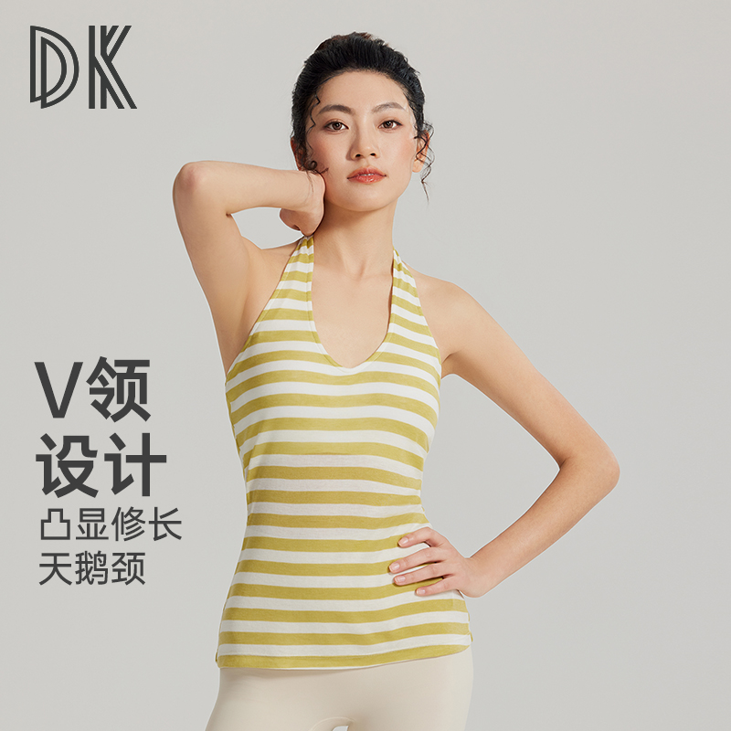 DK一体式挂脖瑜伽背心健身女款可外穿运动美背跑步瑜伽服上衣8399