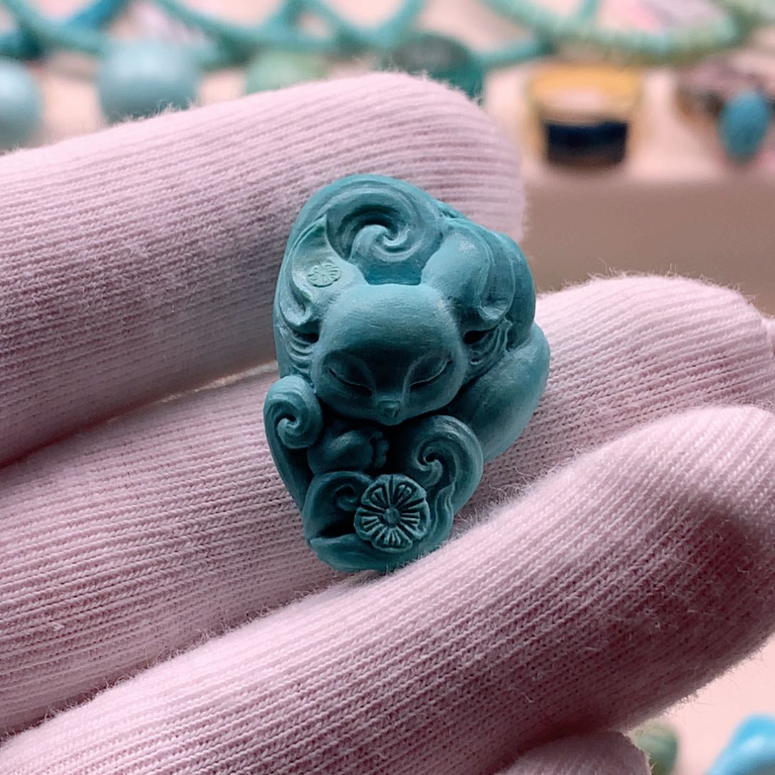 绿松石未镶嵌颈饰