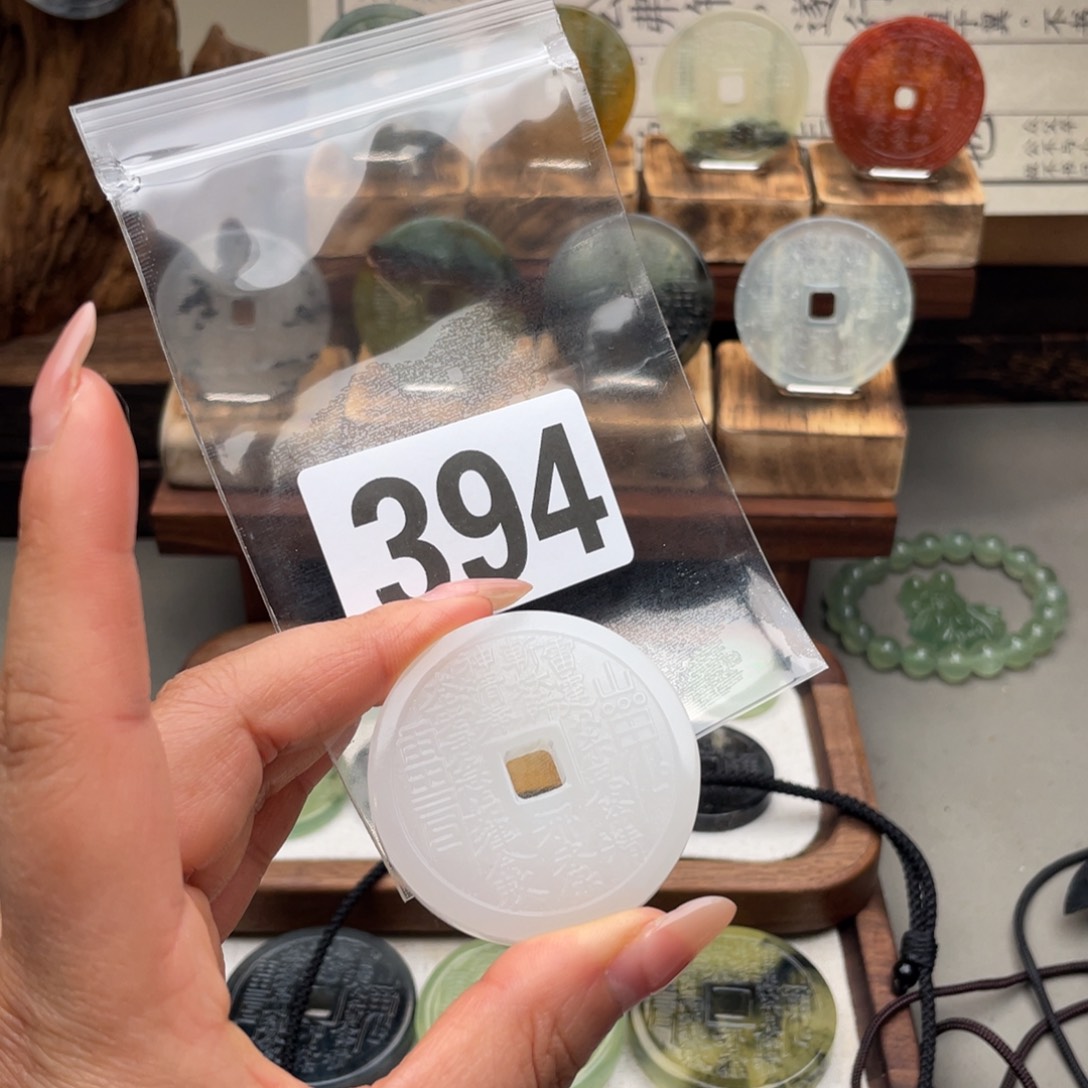 ****生蛇纹石玉未镶嵌颈饰