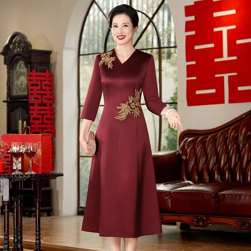 55541大码显瘦修身气质高贵婚宴长款结婚新娘酒红色宴会礼服裙