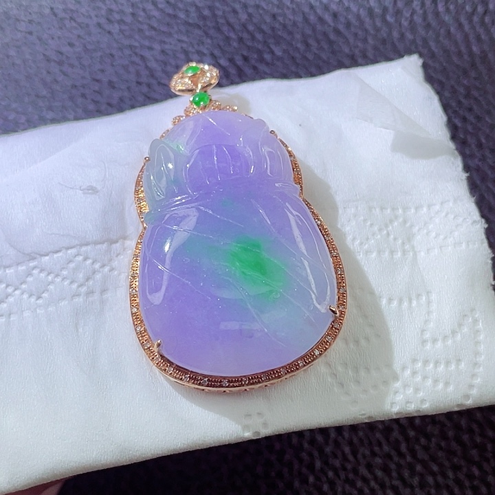 翡翠颈饰18K金镶嵌翡翠