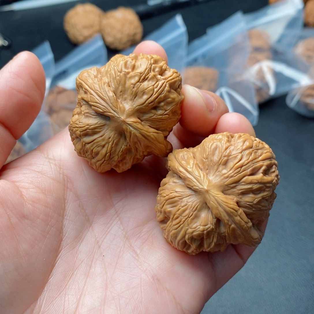 文玩核桃吊坠039。41➕元宝