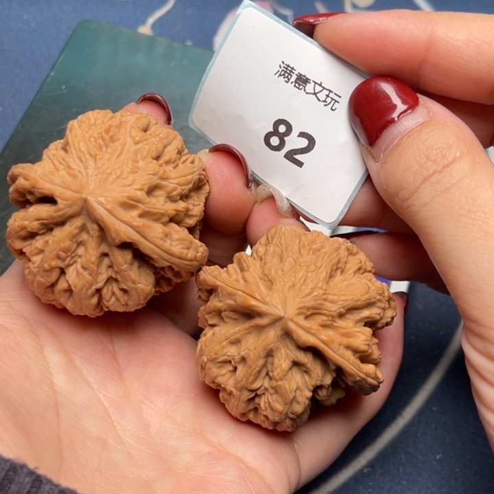 文玩核桃把件粗筋44.82