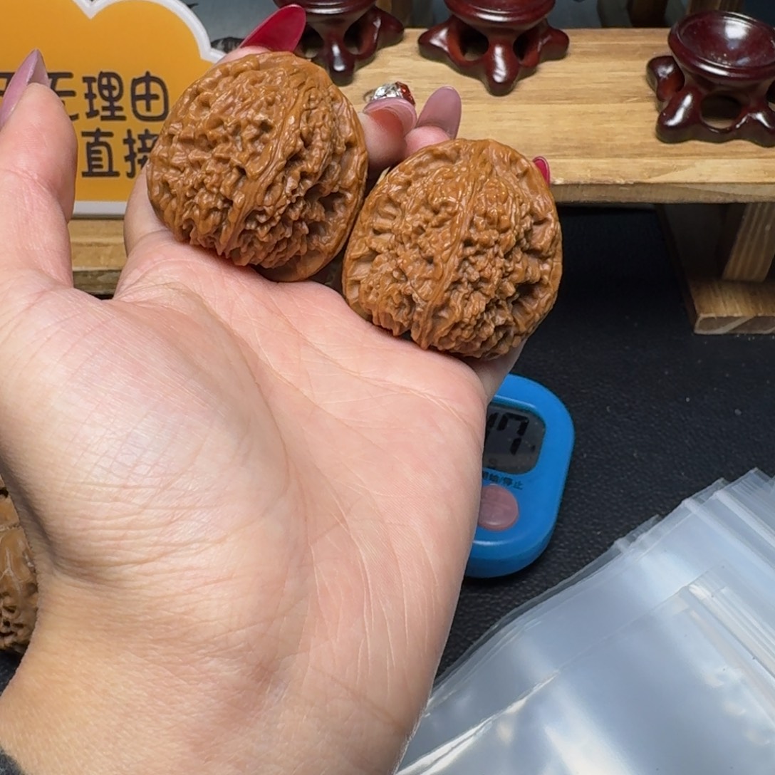 文玩核桃吊坠41全品南疆黄点打底