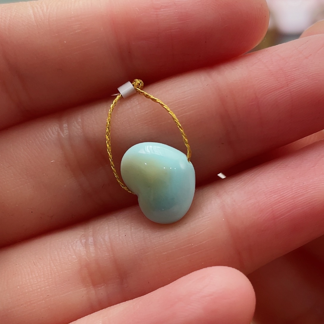 绿松石颈饰未镶嵌