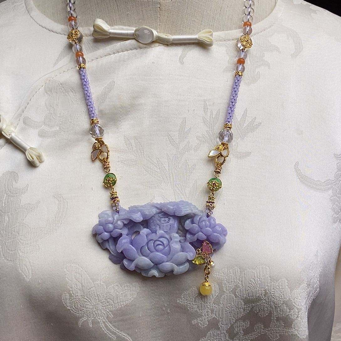 翡翠颈饰未镶嵌天然