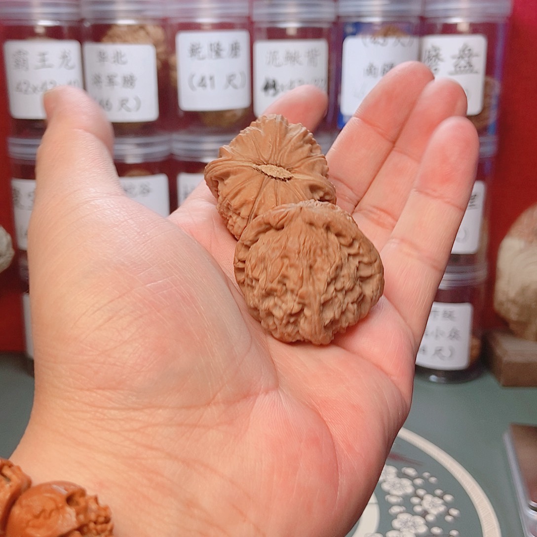 文玩核桃把件豪***豪40全品三角白