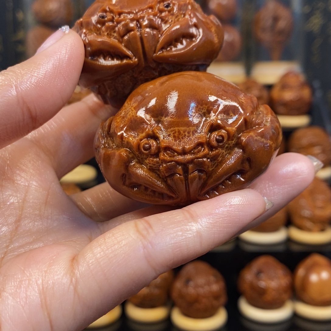 橄榄核吊坠随***缘螃蟹一对0158