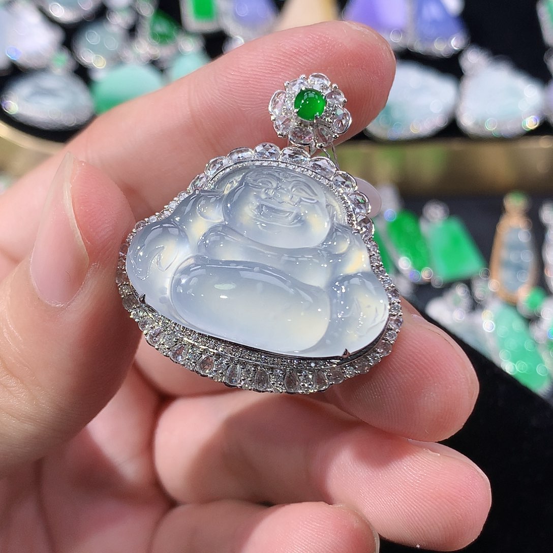 翡翠18K金镶嵌颈饰