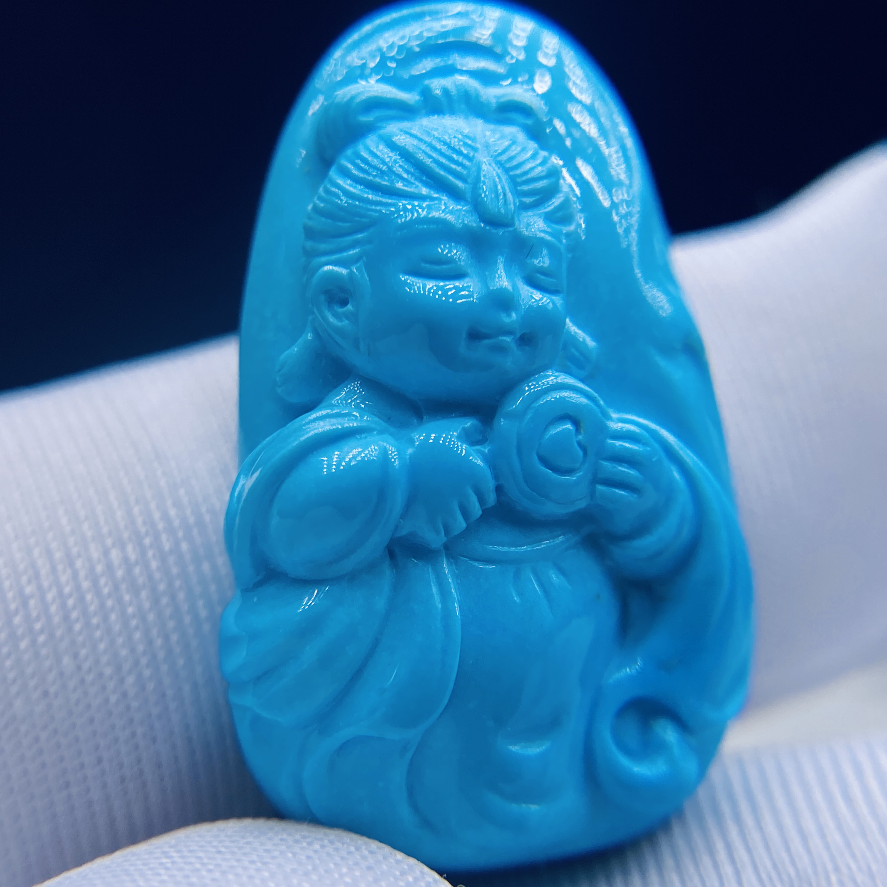 原矿高瓷蓝绿松石侍女吊坠
