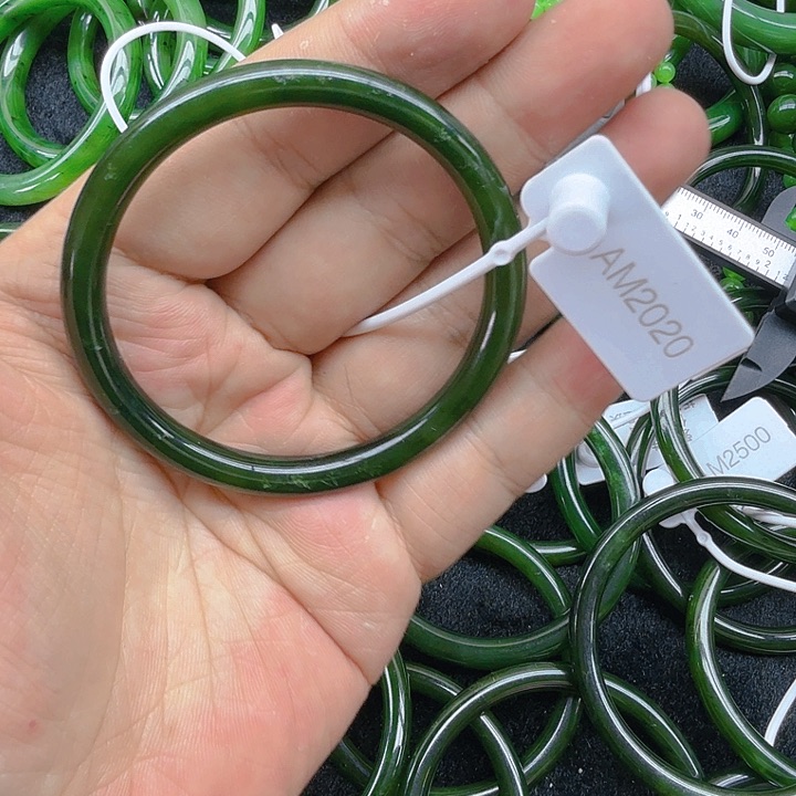 和田玉（碧玉）手镯未镶嵌55