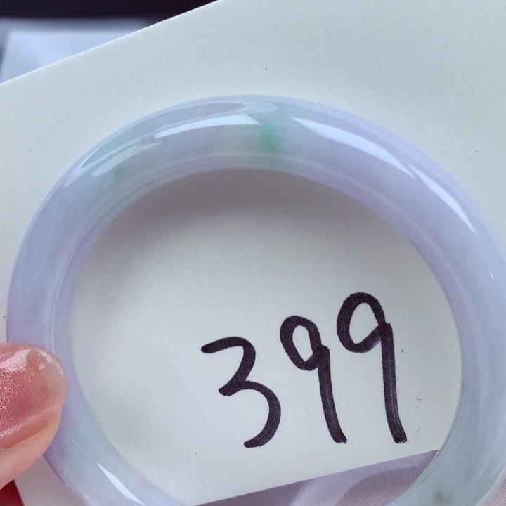 翡翠手镯未镶嵌翡翠