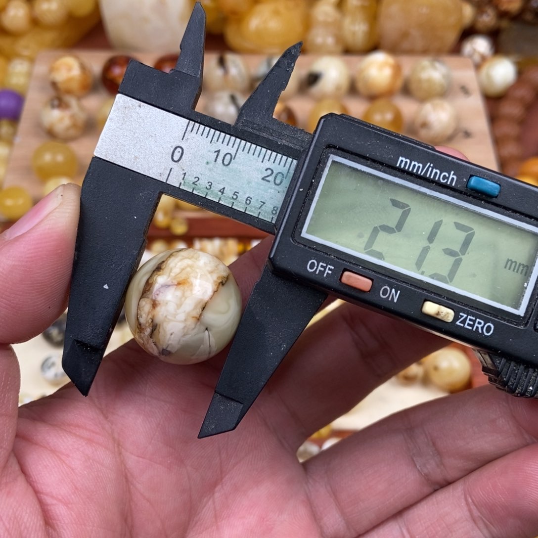 未镶嵌蜜蜡裸石蜜蜡