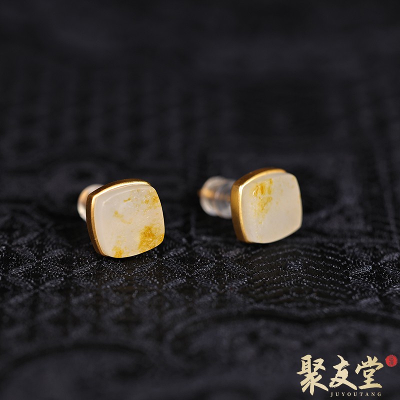 聚友堂王伟玉雕2.4克新疆和田玉籽料洒金皮18k金耳钉金镶玉耳饰