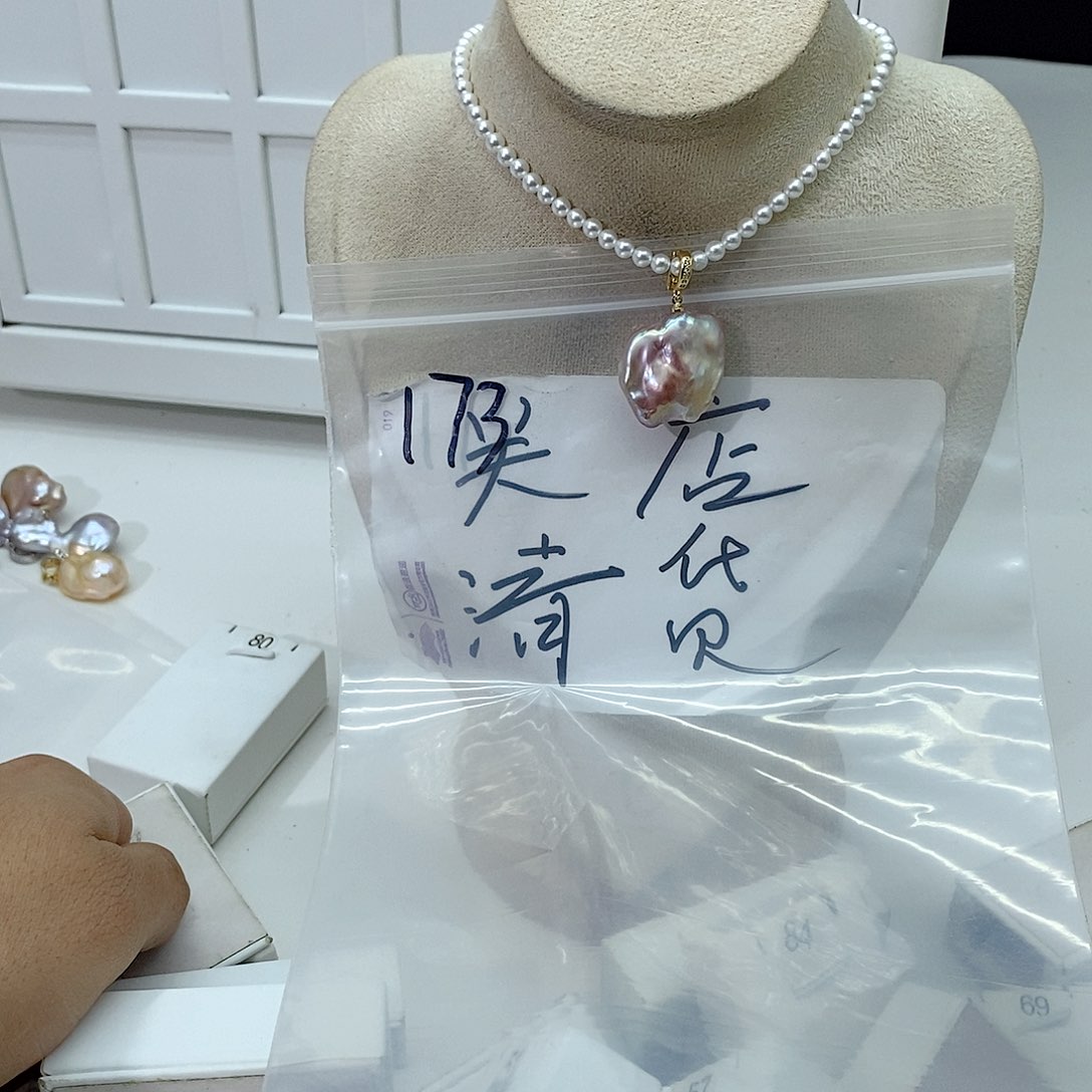 淡水珍珠颈饰合金