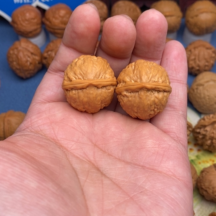 文玩核桃把件精品小手捻