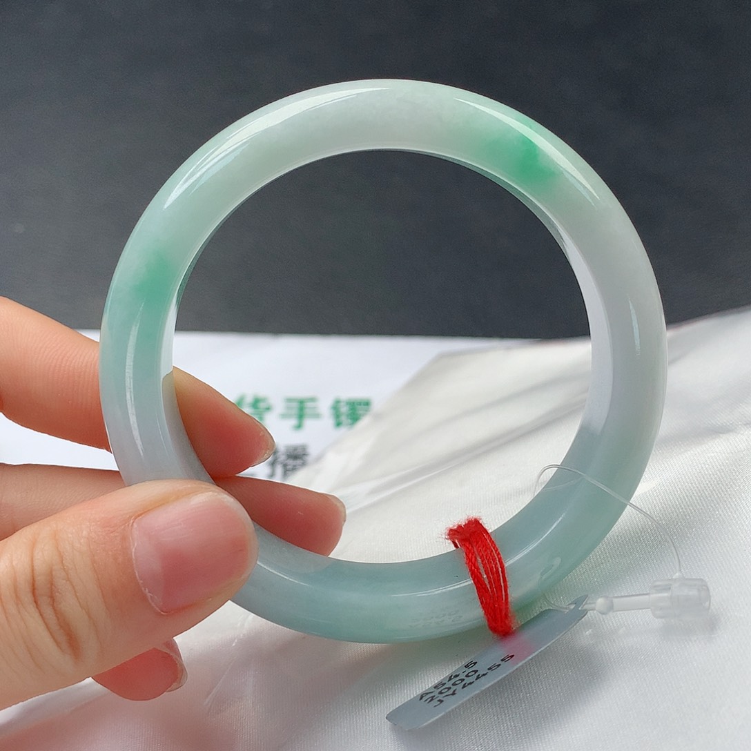 翡翠手镯未镶嵌102正55