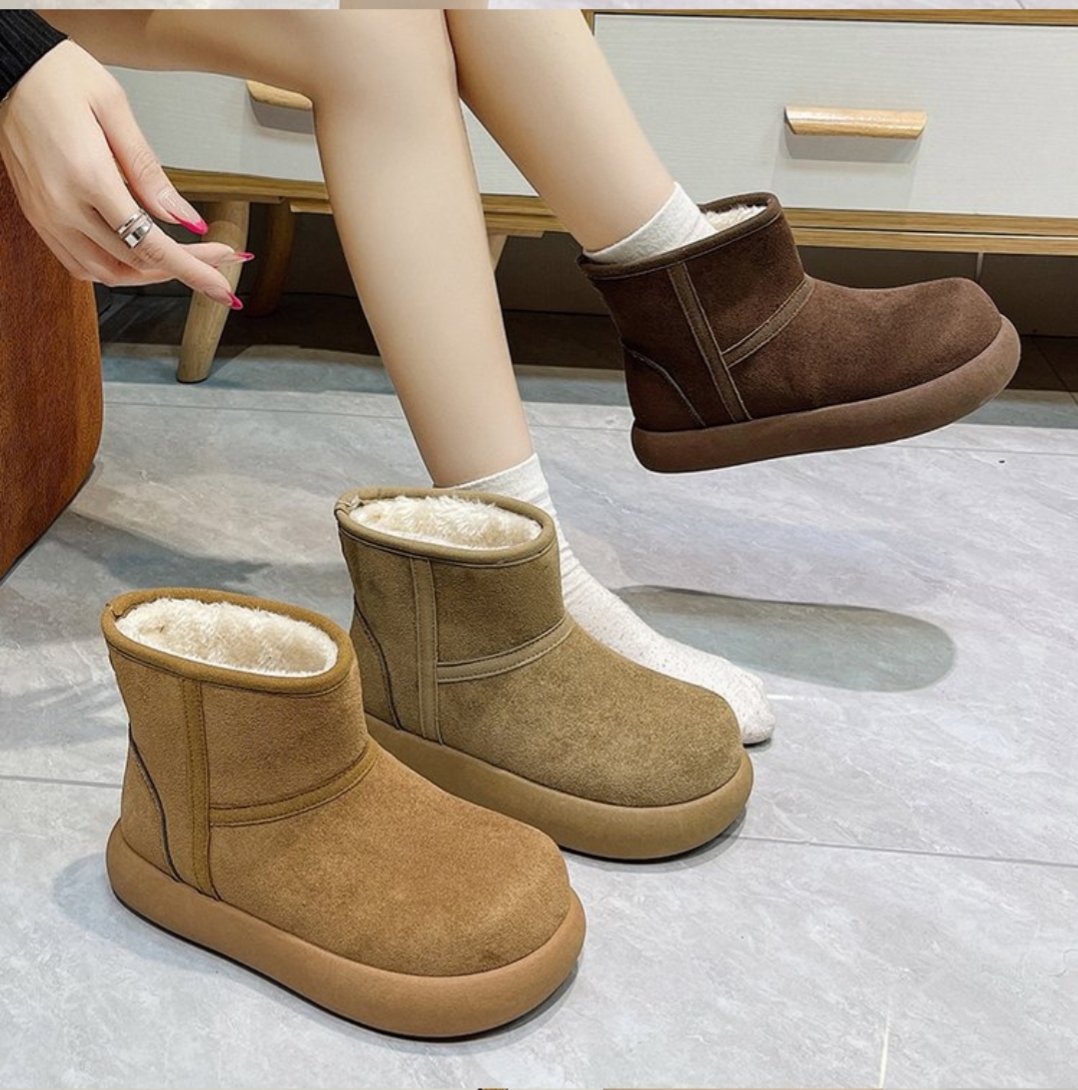 2025冬季新款雪地靴保暖厚底增高女靴时尚潮流经典款