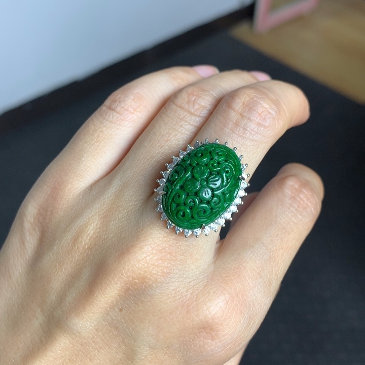 翡翠颈饰未镶嵌翡翠