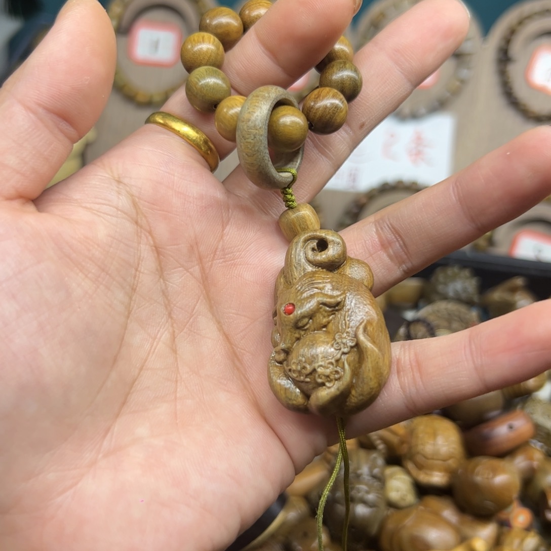 维腊木（绿檀）无事牌
