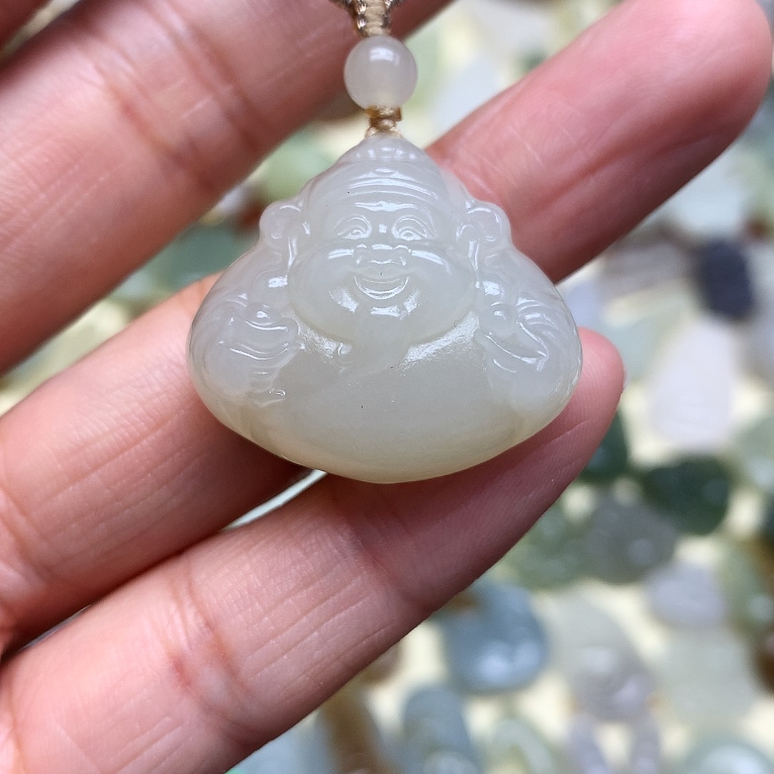 和田玉颈饰未镶嵌