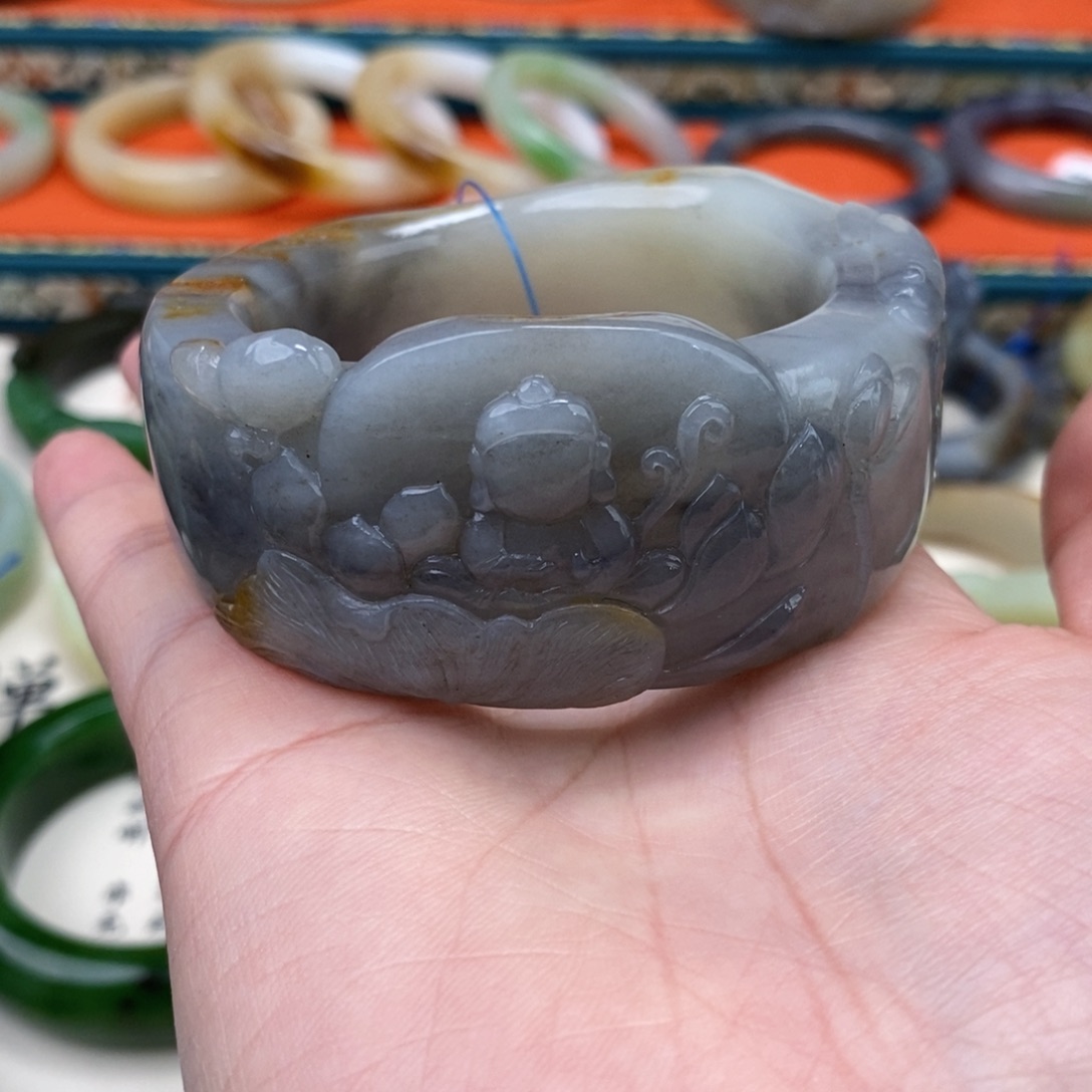 和田玉手镯未镶嵌薄*